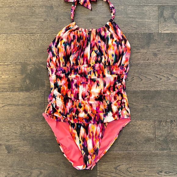 Kenneth Cole New York Other - Kenneth Cole one-piece swimsuit, EUC, M, Pink